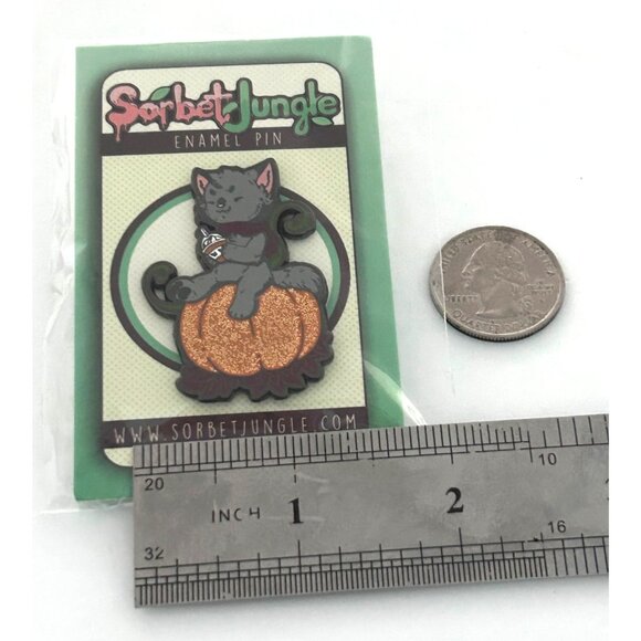 Sorbet Jungle Cat On Pumpkin Halloween Enamel Lapel Pin Glitter - Picture 2 of 3